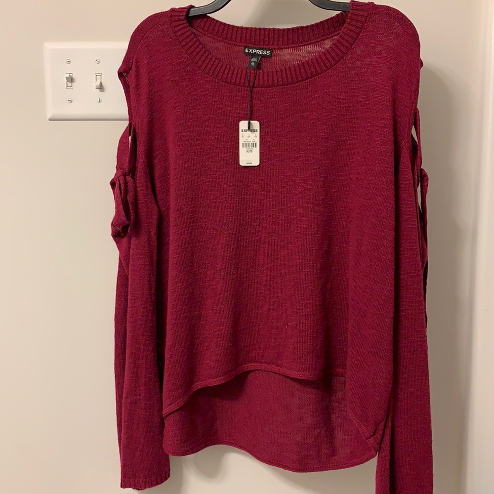 Women’s Express cold shoulder top